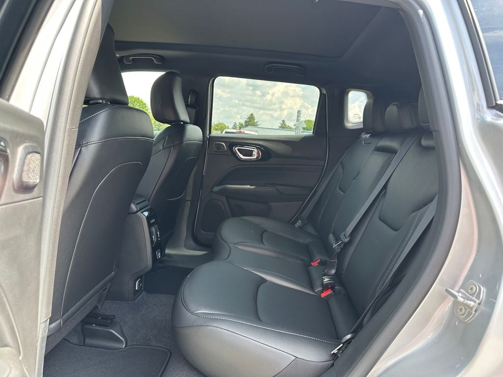 2025 Jeep Compass COMPASS LIMITED 4X4