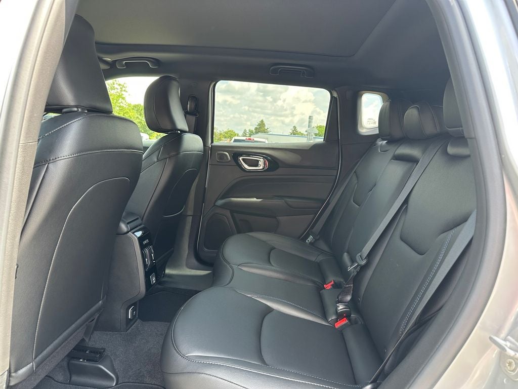 2025 Jeep Compass COMPASS LIMITED 4X4