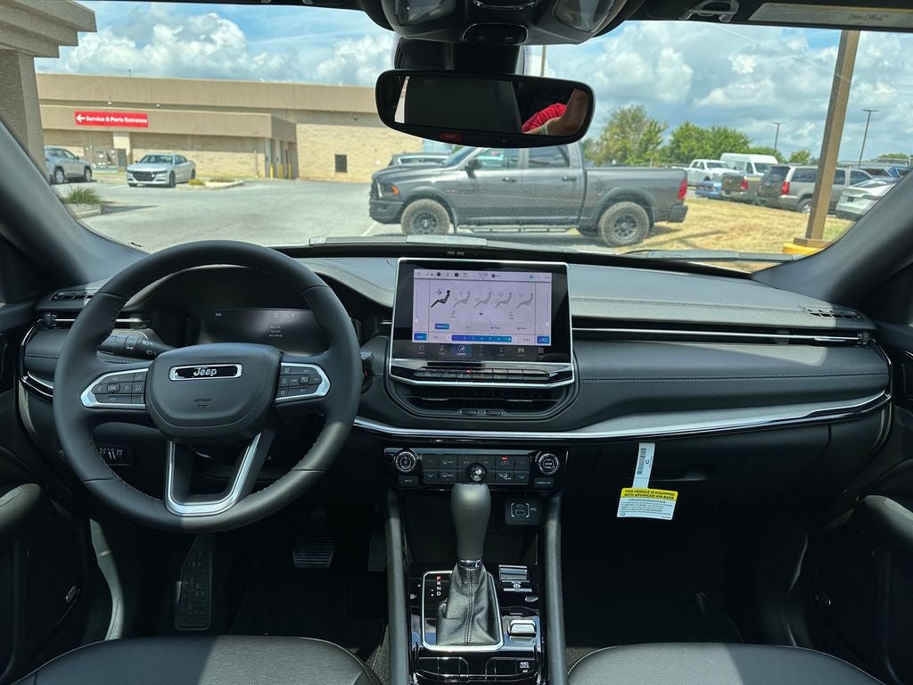 2025 Jeep Compass COMPASS LIMITED 4X4