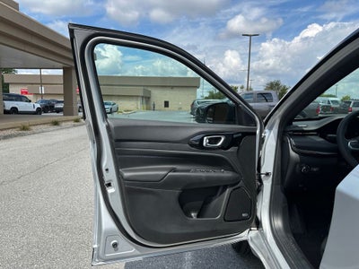 2025 Jeep Compass COMPASS LIMITED 4X4