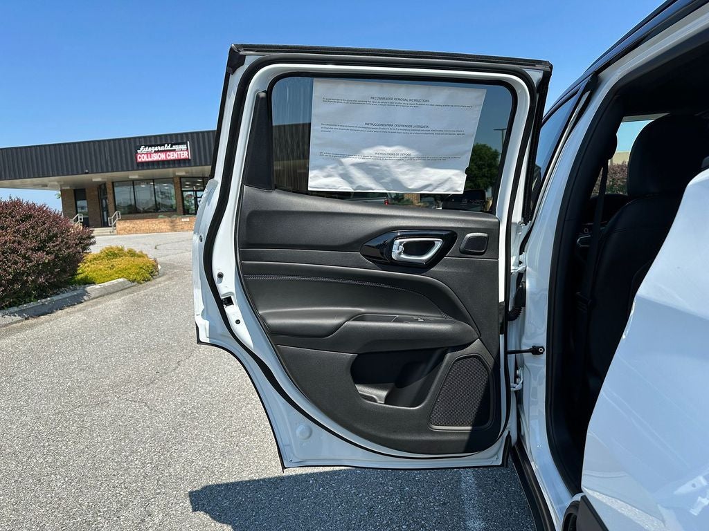 2025 Jeep Compass COMPASS LIMITED 4X4