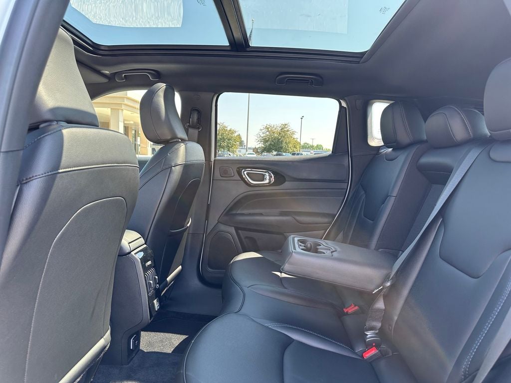 2025 Jeep Compass COMPASS LIMITED 4X4