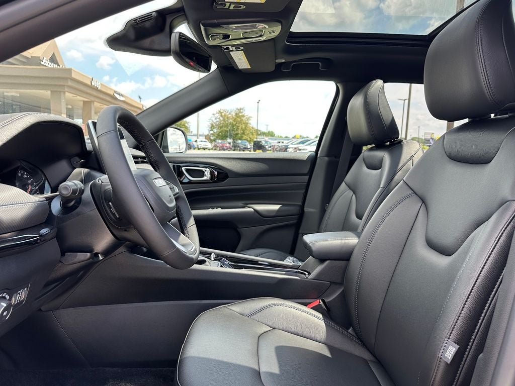 2025 Jeep Compass COMPASS LIMITED 4X4