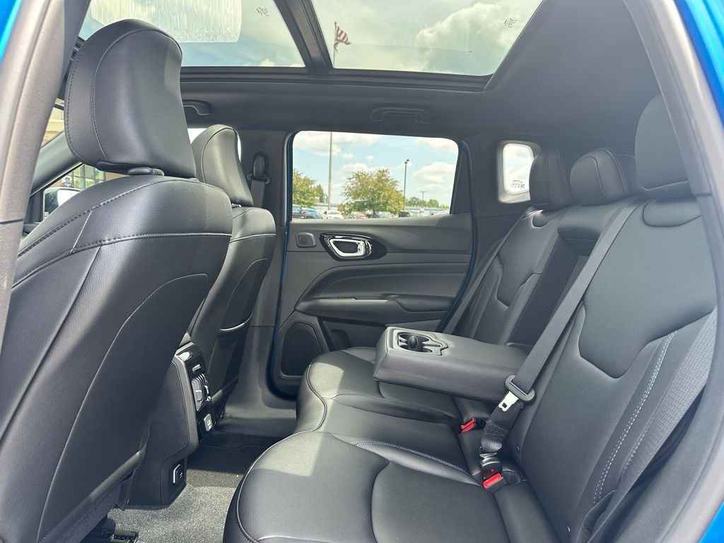 2025 Jeep Compass COMPASS LIMITED 4X4