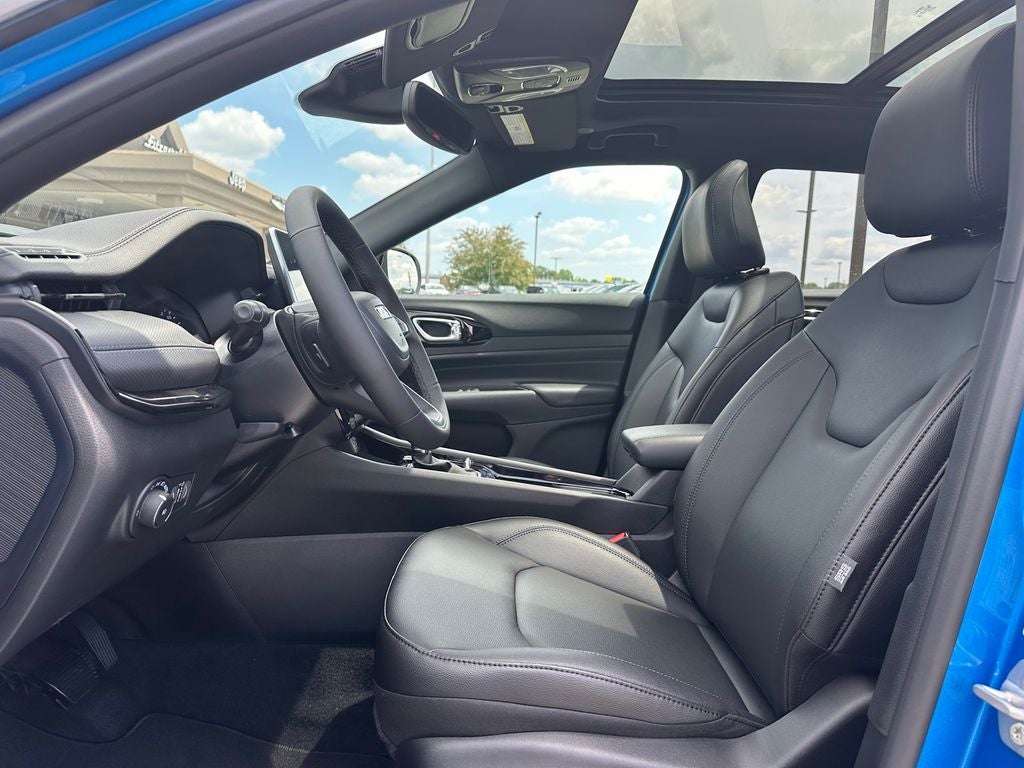 2025 Jeep Compass COMPASS LIMITED 4X4