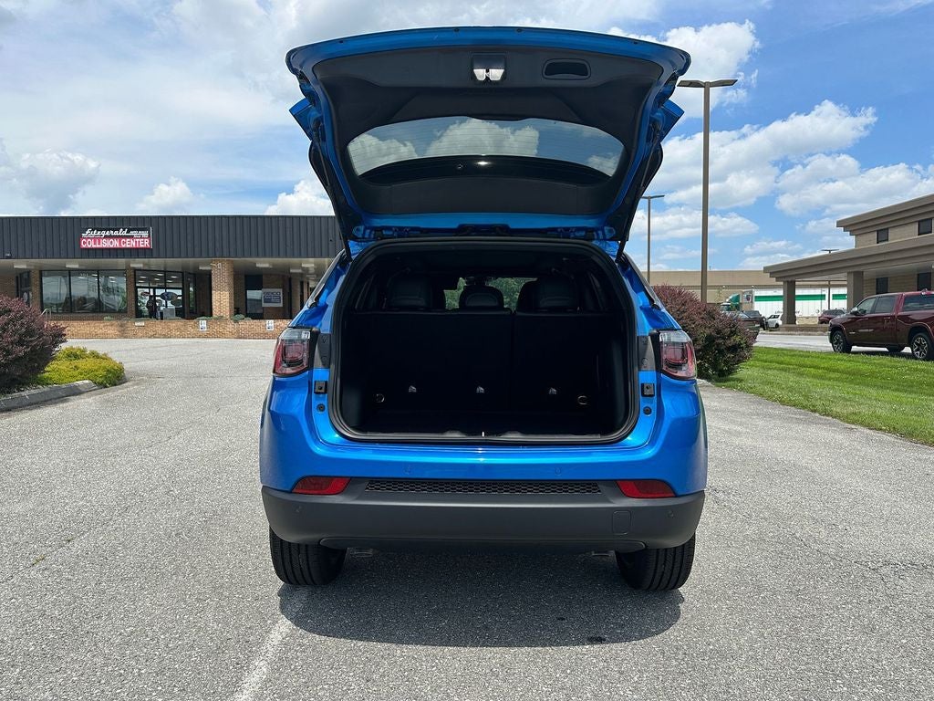 2025 Jeep Compass COMPASS LIMITED 4X4