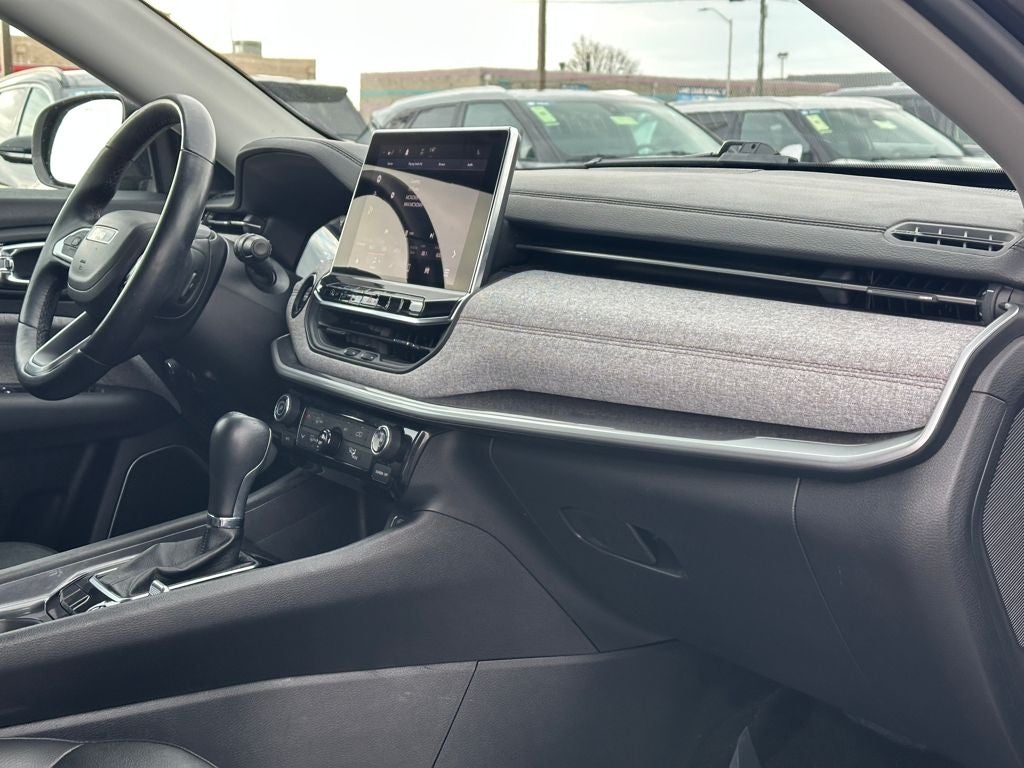 2022 Jeep Compass Latitude Lux 4x4