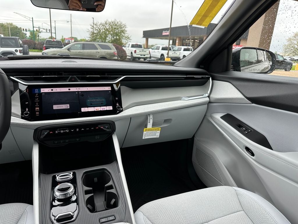 2026 Jeep Cherokee CHEROKEE LAREDO 4X4