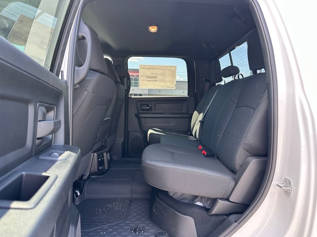 2026 RAM Ram 3500 RAM 3500 TRADESMAN CREW CAB 4X4 6'4' BOX