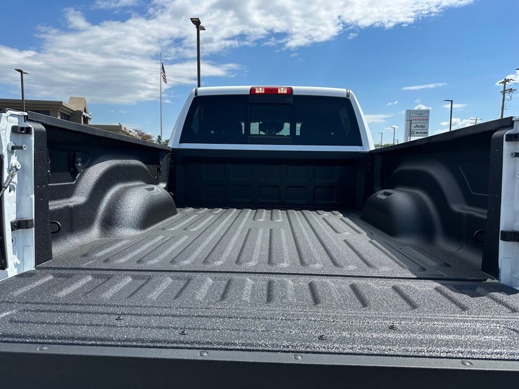 2026 RAM Ram 3500 RAM 3500 TRADESMAN CREW CAB 4X4 6'4' BOX