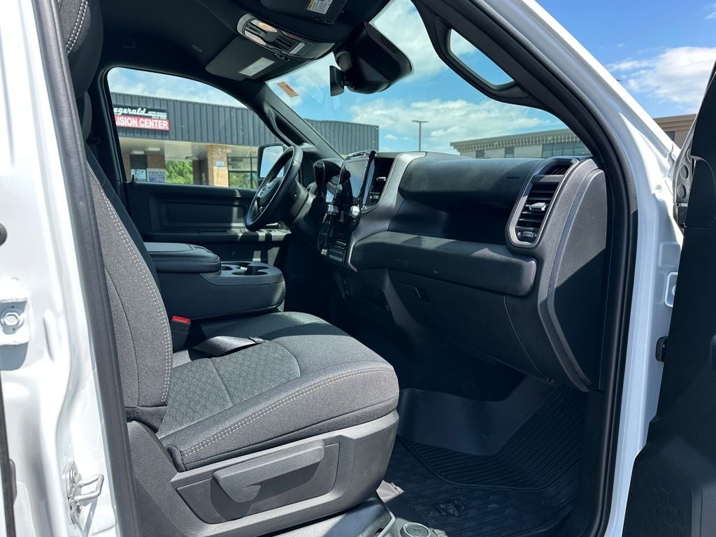 2026 RAM Ram 3500 RAM 3500 TRADESMAN CREW CAB 4X4 6'4' BOX