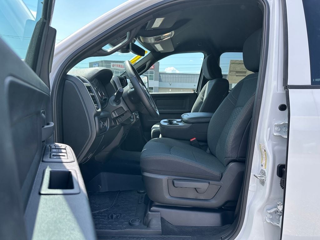 2026 RAM Ram 3500 RAM 3500 TRADESMAN CREW CAB 4X4 6'4' BOX
