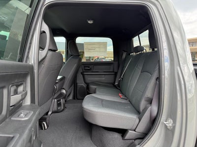 2026 RAM Ram 2500 RAM 2500 BLACK EXPRESS CREW CAB 4X4 6'4' BOX