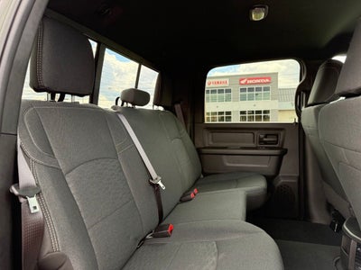 2026 RAM Ram 2500 RAM 2500 BLACK EXPRESS CREW CAB 4X4 6'4' BOX