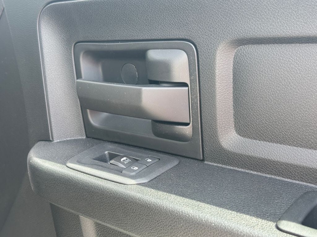 2026 RAM Ram 2500 RAM 2500 BLACK EXPRESS CREW CAB 4X4 6'4' BOX