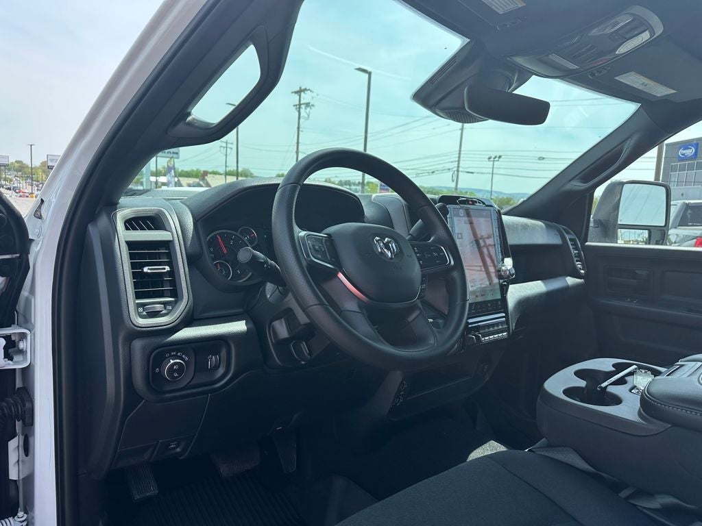 2026 RAM Ram 2500 RAM 2500 BLACK EXPRESS CREW CAB 4X4 6'4' BOX