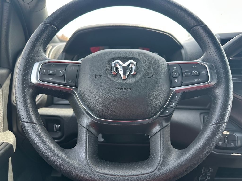 2026 RAM Ram 2500 RAM 2500 BLACK EXPRESS CREW CAB 4X4 6'4' BOX