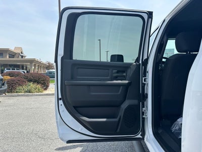 2026 RAM Ram 2500 RAM 2500 BLACK EXPRESS CREW CAB 4X4 6'4' BOX