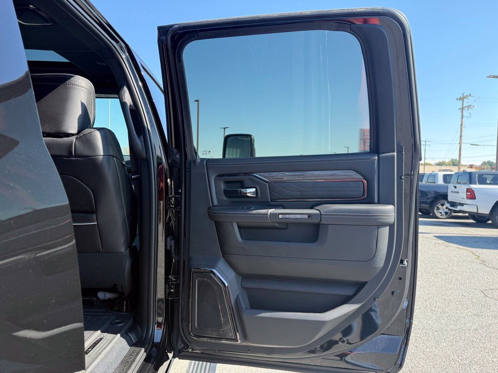2027 RAM Ram 2500 RAM 2500 LIMITED MEGA CAB 4X4 6'4' BOX