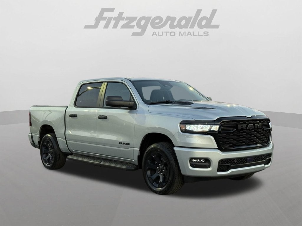 2027 RAM Ram 1500 RAM 1500 EXPRESS CREW CAB 4X4 5'7' BOX