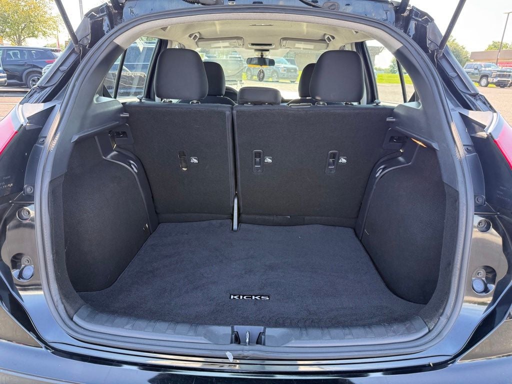 2023 Nissan Kicks SV