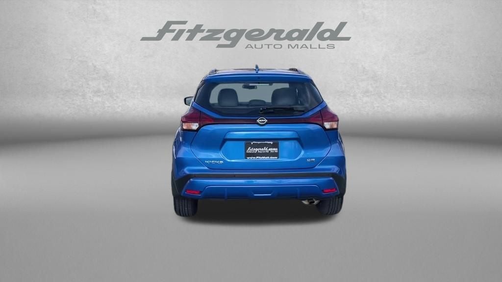 2023 Nissan Kicks SR