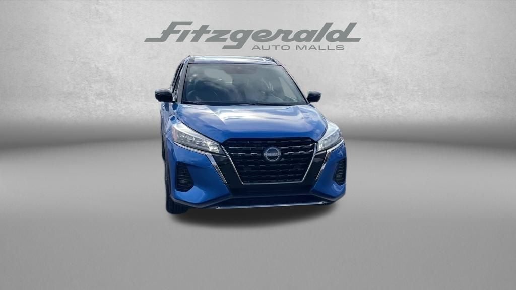 2023 Nissan Kicks SR