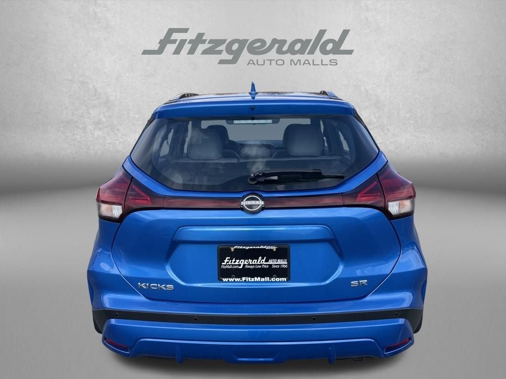 2023 Nissan Kicks SR