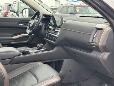 2023 Nissan Pathfinder Platinum