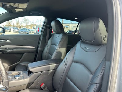 2025 Cadillac XT4 Premium Luxury