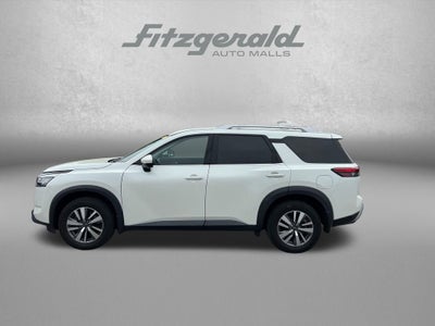 2023 Nissan Pathfinder SL