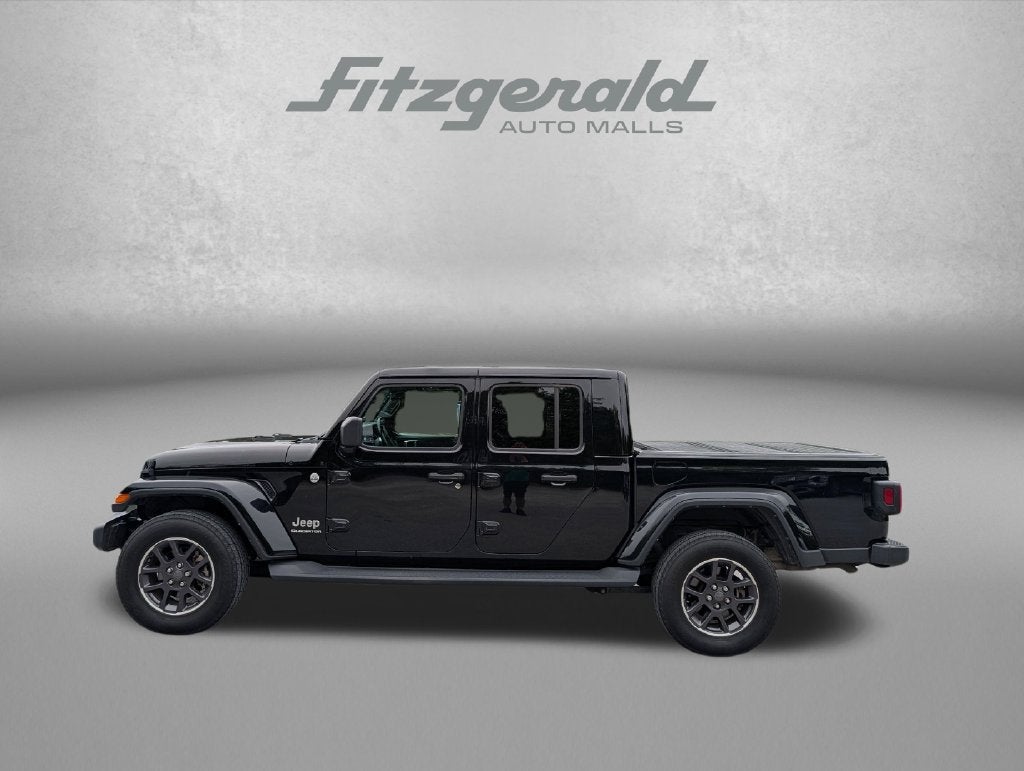 2022 Jeep GLADIATOR Base