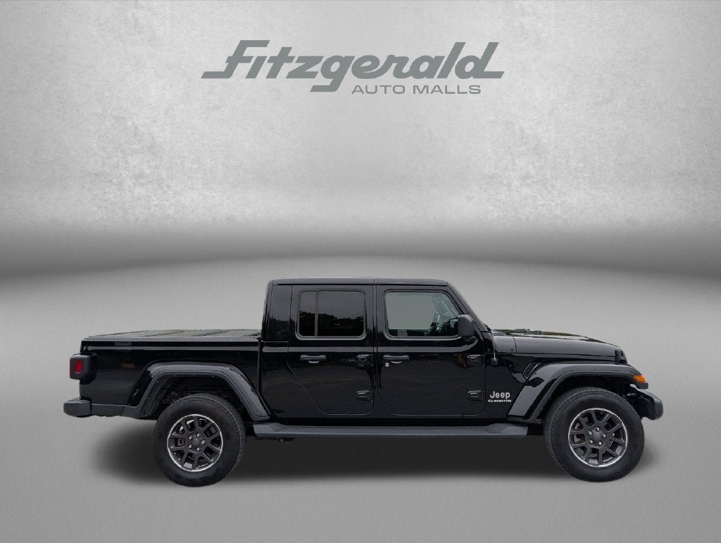 2022 Jeep GLADIATOR Base