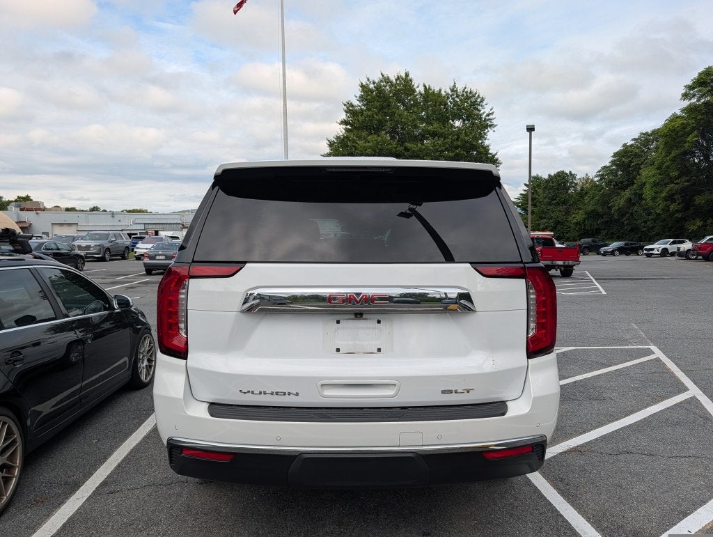 2023 GMC Yukon SLT