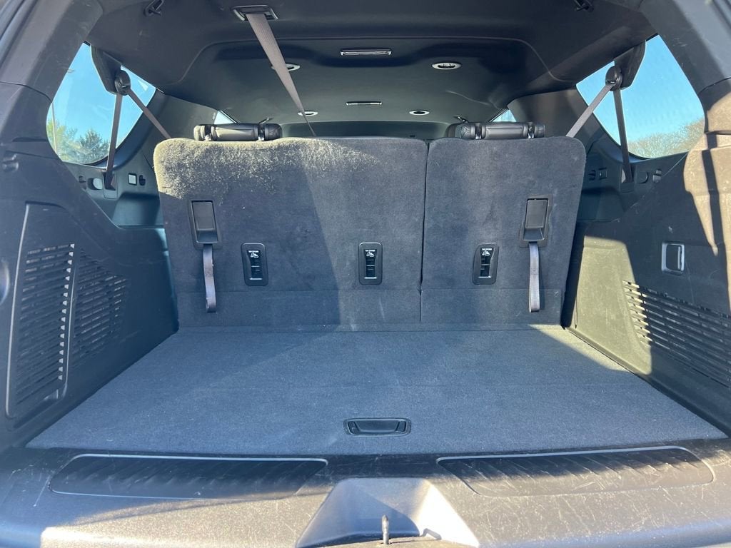 2024 Chevrolet Suburban LT