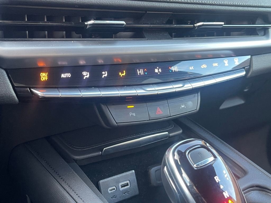 2025 Cadillac XT4 Premium Luxury