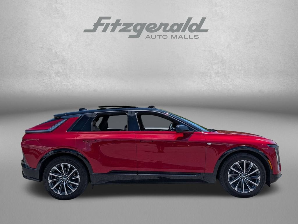 2024 Cadillac LYRIQ Sport 3