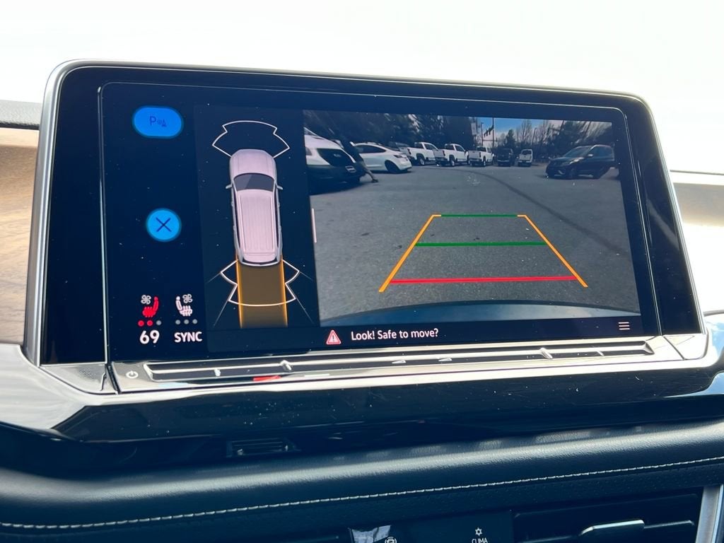 2025 Volkswagen Atlas 2.0T SE w/Technology